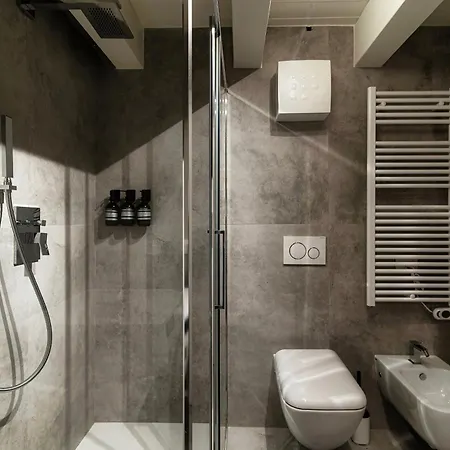 Valencia - The House Of Travelers * 코모