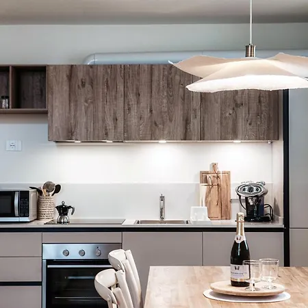 Valencia - The House Of Travelers